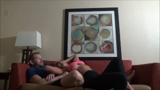 Joder cachonda Olivia Fox MILF - Stepson masajes a mamá después de su entrenamiento 